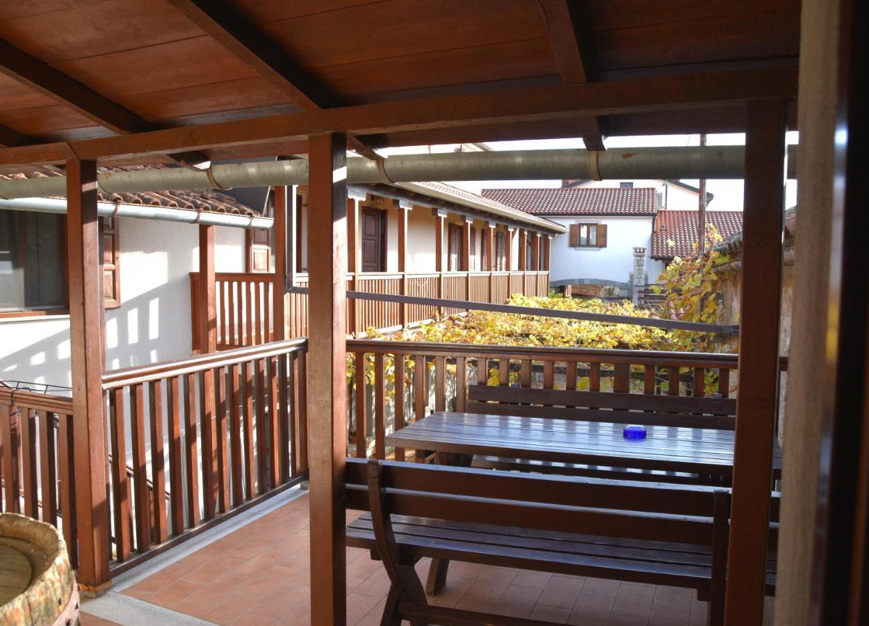 Villa Tourist Farm Skerlj Dutovlje Exterior foto